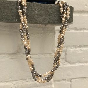 Fashion Pearls vintage long necklace grey/white